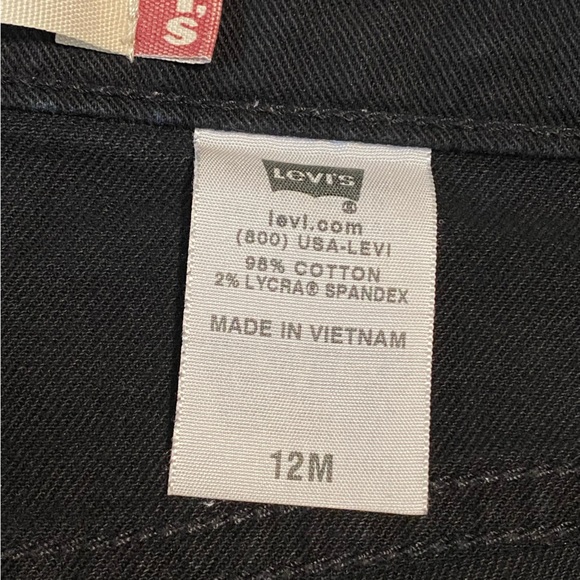 Vintage High Waisted Levi’s Jeans - Picture 5 of 5